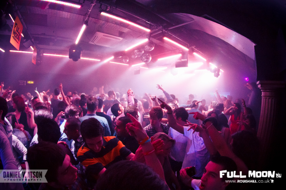 IMAGE: http://payload40.cargocollective.com/1/3/110609/3115181/29-03-2012-24_960.jpg